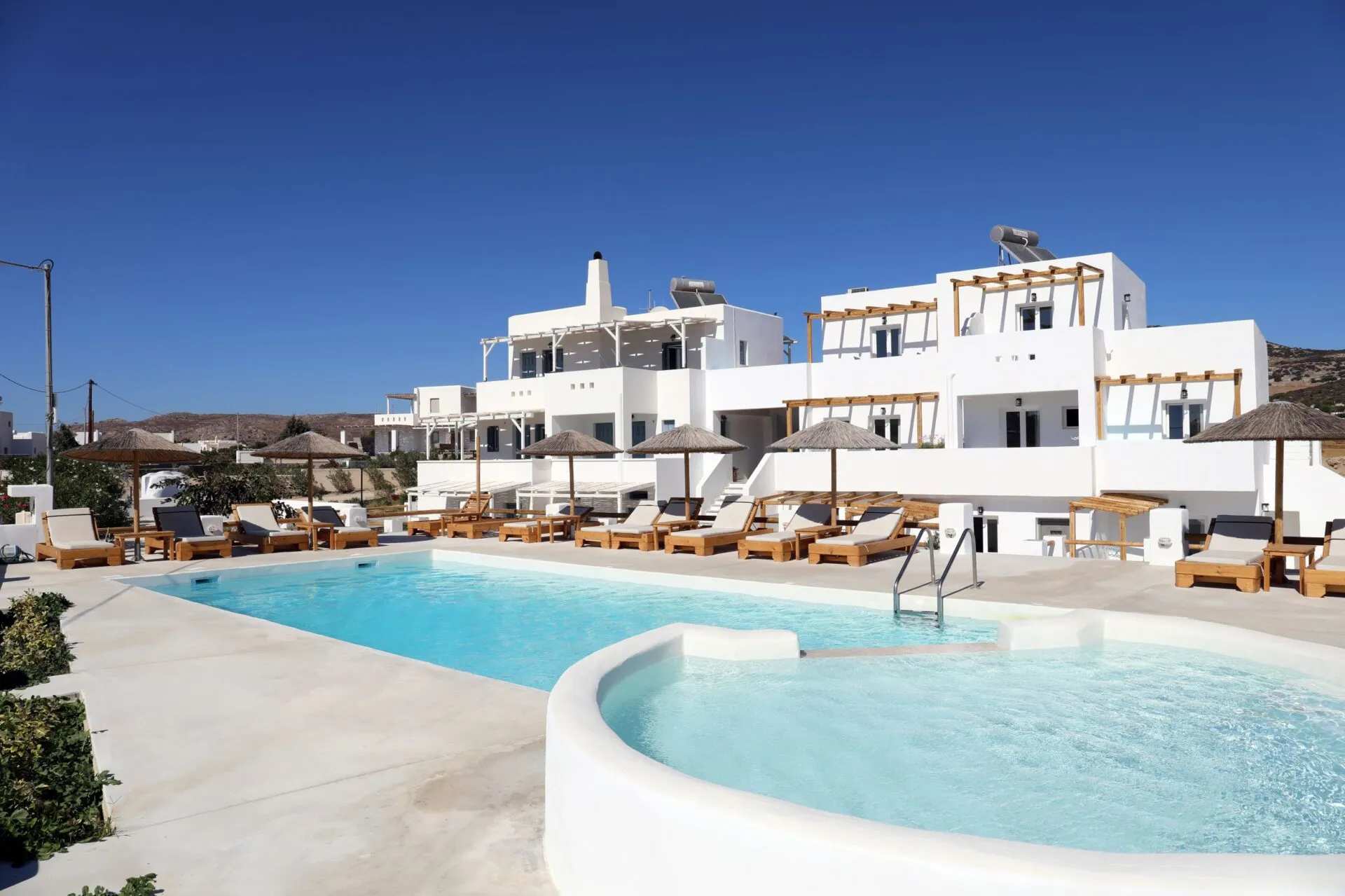 Irida Panoramic Pool